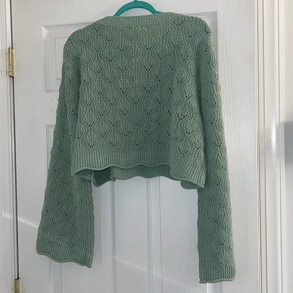 Miami by Francesca’s cropped bell sleeve sweater - Picture 2 of 5